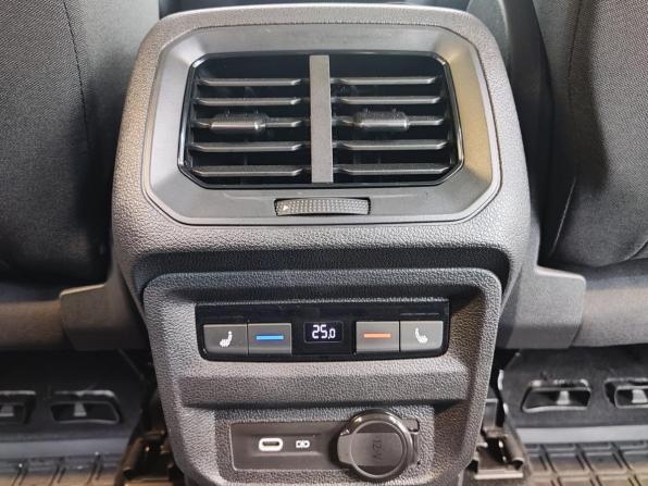 Volkswagen Tiguan II Рестайлинг с пробегом 2021 года, цена 3 190 000 рублей, 29763 км, внедорожник, Автокод Объявления