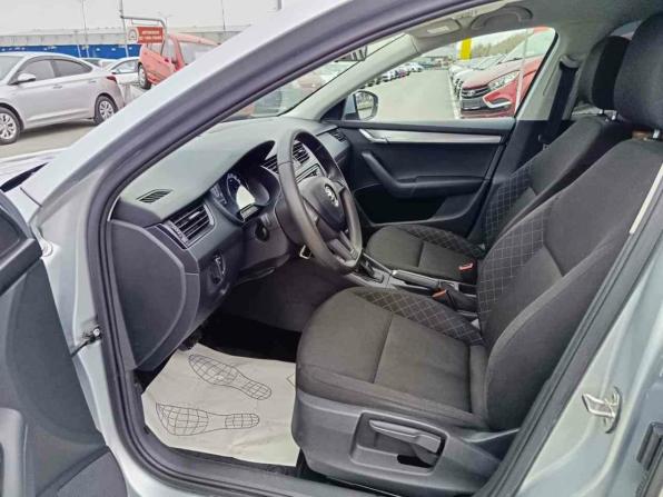 Skoda Octavia III (A7) Рестайлинг с пробегом 2018 года, цена 1 569 995 рублей, 102112 км, лифтбек, Автокод Объявления