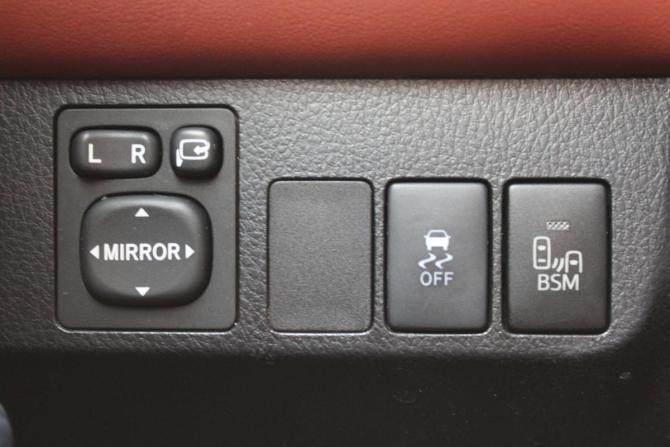 Toyota RAV4 IV (XA40) с пробегом 2013 года, цена 1 950 000 рублей, 204000 км, внедорожник, Автокод Объявления