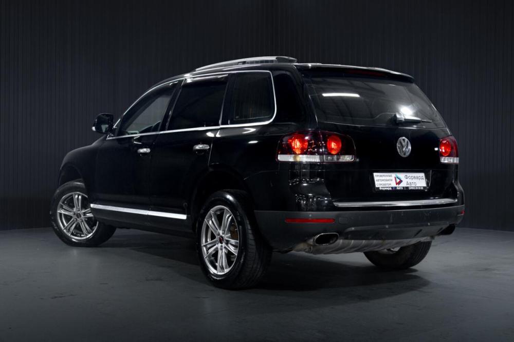 Volkswagen Touareg I Рестайлинг Тюмень  - изображение 5