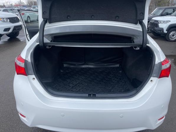Toyota Corolla XI (E160 E170 E180) с пробегом 2013 года, цена 1 570 000 рублей, 127405 км, седан, Автокод Объявления