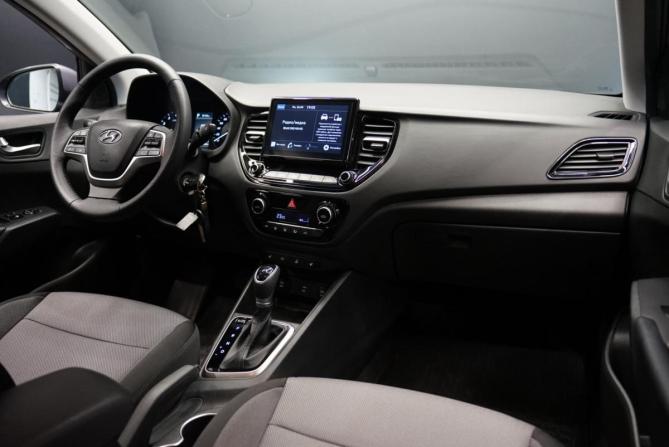 Hyundai Solaris II Рестайлинг с пробегом 2022 года, цена 1 844 000 рублей, 51800 км, седан, Автокод Объявления