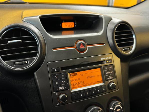 Kia Carens II (UN) с пробегом 2011 года, цена 749 000 рублей, 210249 км, минивэн, Автокод Объявления