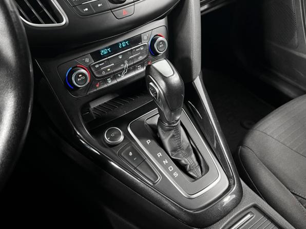 Ford Focus III Рестайлинг с пробегом 2017 года, цена 1 275 000 рублей, 130913 км, хэтчбек, Автокод Объявления