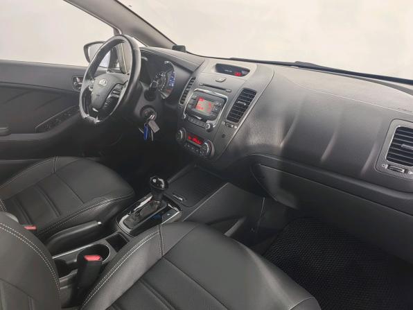 Kia Cerato III Рестайлинг (Classic) с пробегом 2019 года, цена 1 425 000 рублей, 126128 км, седан, Автокод Объявления