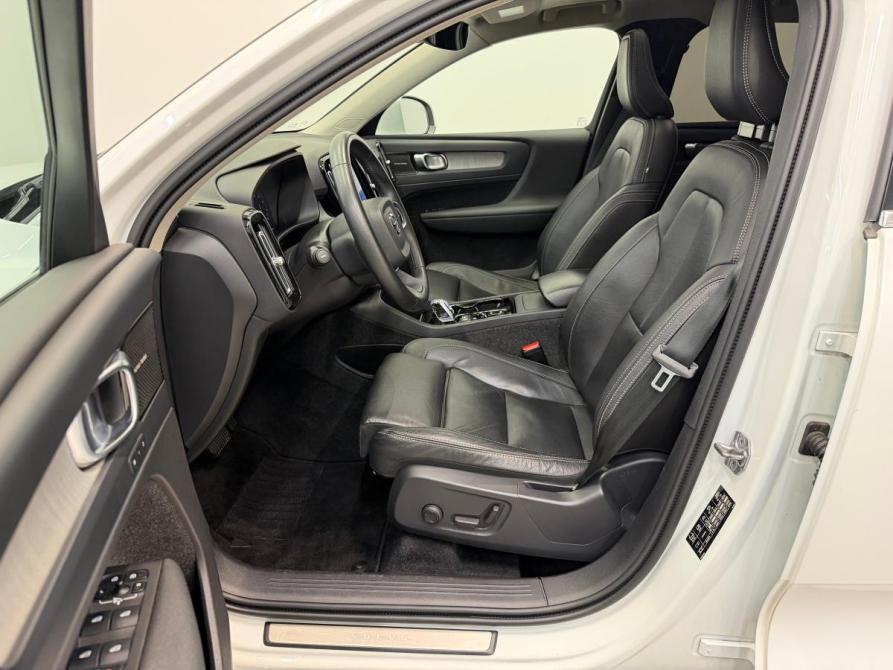 Volvo XC40 I Санкт-Петербург  - изображение 14