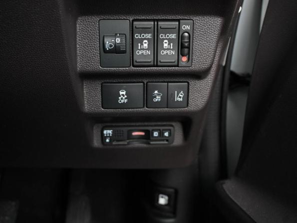Honda Freed II Рестайлинг с пробегом 2019 года, цена 1 799 000 рублей, 71456 км, компактвэн, Автокод Объявления