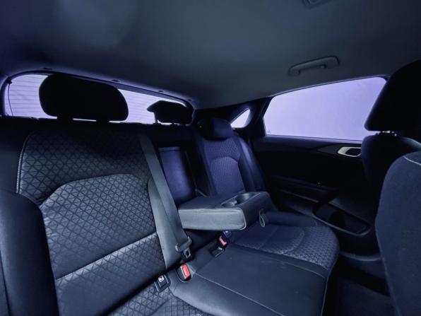 Kia Ceed III с пробегом 2019 года, цена 1 640 000 рублей, 136000 км, хэтчбек, Автокод Объявления