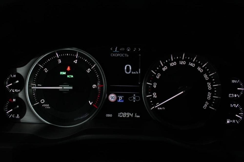 Toyota Land Cruiser 200 Series Рестайлинг 2 Владивосток  - изображение 23