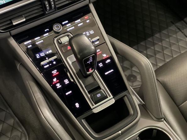Porsche Cayenne III с пробегом 2018 года, цена 4 950 000 рублей, 106000 км, внедорожник, Автокод Объявления