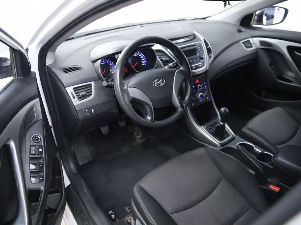 Hyundai Elantra V (MD) Рестайлинг с пробегом 2015 года, цена 950 000 рублей, 292158 км, седан, Автокод Объявления