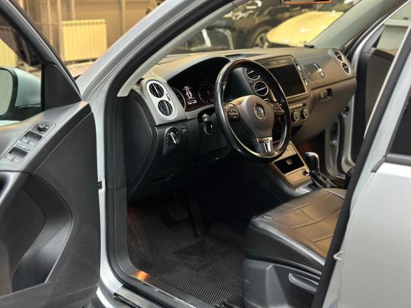 Volkswagen Tiguan I Рестайлинг с пробегом 2016 года, цена 1 497 000 рублей, 155000 км, внедорожник, Автокод Объявления