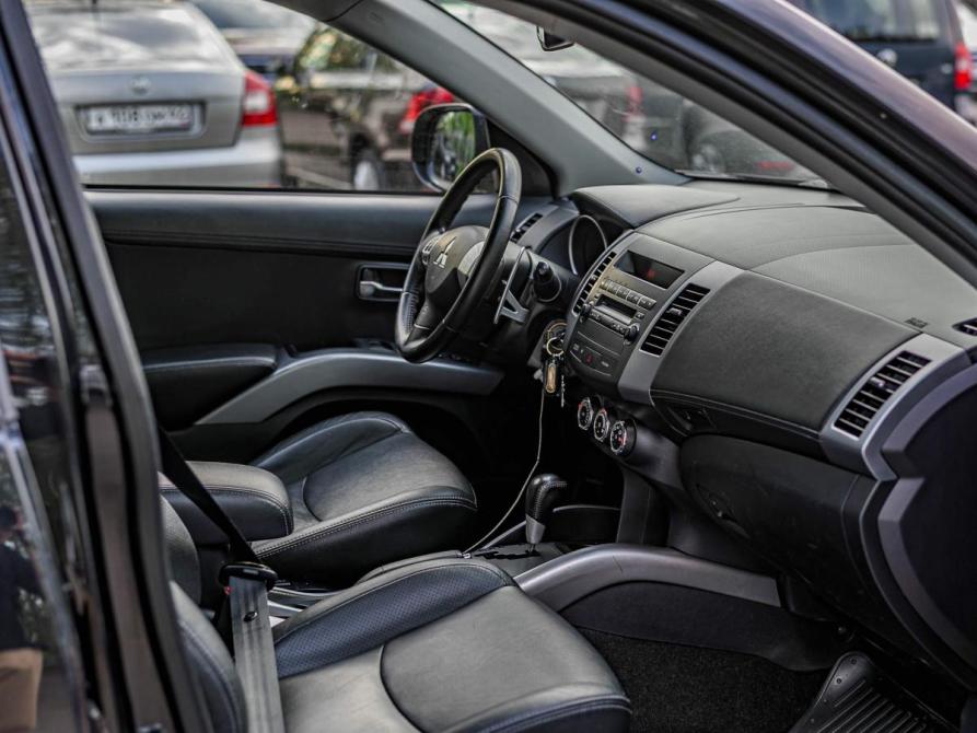 Mitsubishi Outlander II Рестайлинг Санкт-Петербург  - изображение 14
