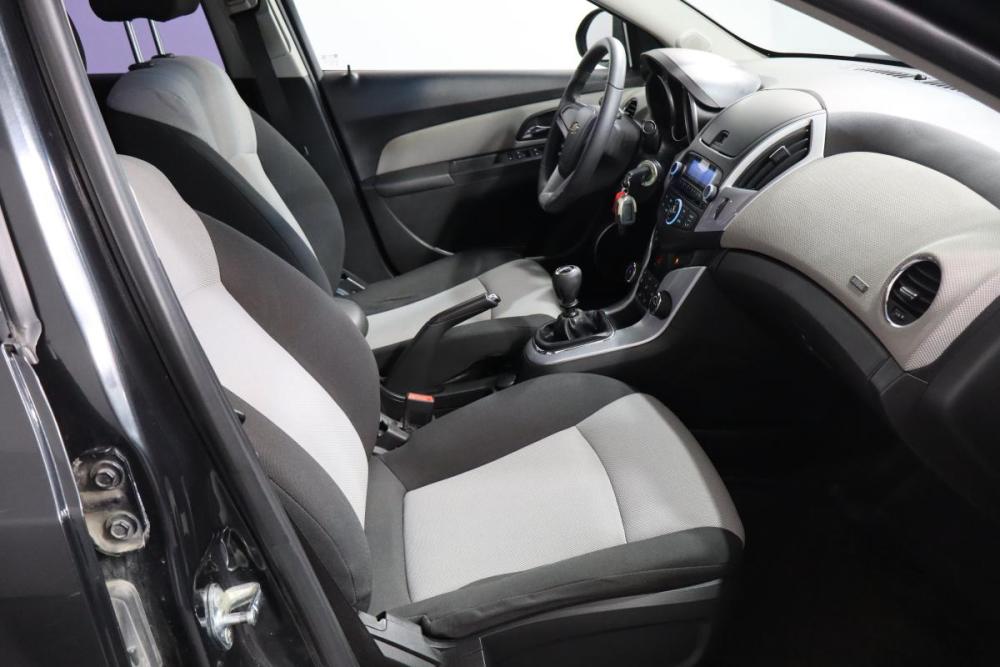 Chevrolet Cruze I Рестайлинг Санкт-Петербург  - изображение 11