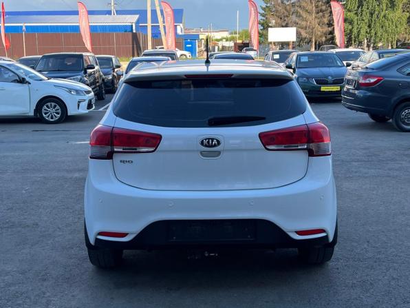 Kia Rio III Рестайлинг с пробегом 2016 года, цена 850 000 рублей, 259712 км, хэтчбек, Автокод Объявления