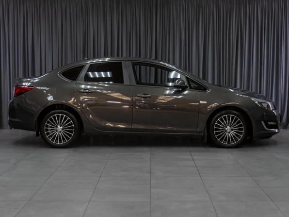 Opel Astra J Рестайлинг с пробегом 2013 года, цена 799 000 рублей, 156400 км, седан, Автокод Объявления