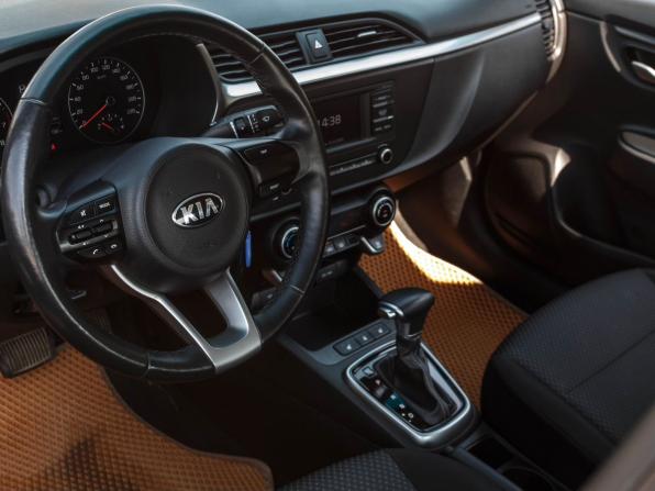 Kia Rio IV Рестайлинг с пробегом 2021 года, цена 1 550 000 рублей, 115132 км, седан, Автокод Объявления