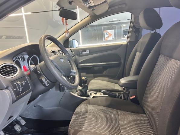 Ford Focus II Рестайлинг с пробегом 2010 года, цена 400 000 рублей, 260225 км, хэтчбек, Автокод Объявления