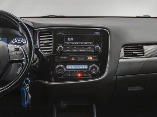 Mitsubishi Outlander III Рестайлинг 2 с пробегом 2015 года, цена 990 000 рублей, 339193 км, внедорожник, Автокод Объявления