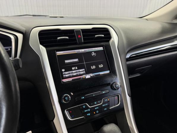 Ford Fusion (North America) II с пробегом 2015 года, цена 997 000 рублей, 228000 км, седан, Автокод Объявления