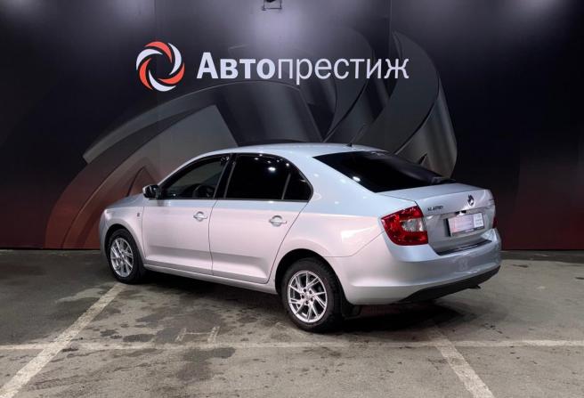 Skoda Rapid I с пробегом 2014 года, цена 870 000 рублей, 130104 км, лифтбек, Автокод Объявления