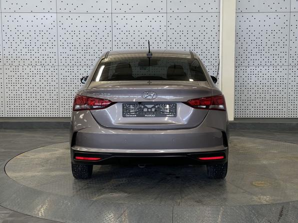 Hyundai Solaris II Рестайлинг с пробегом 2021 года, цена 865 000 рублей, 53186 км, седан, Автокод Объявления