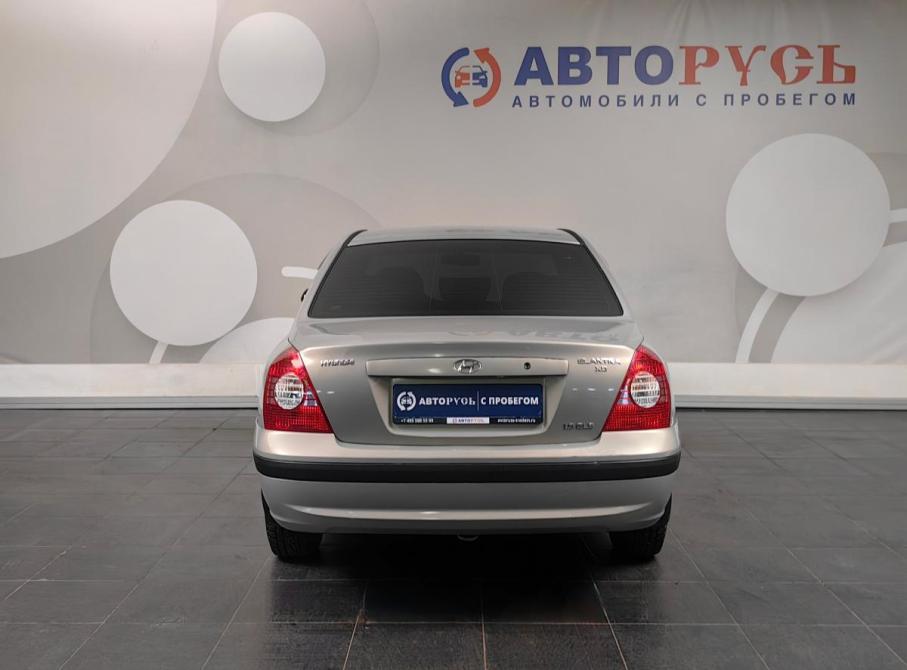 Hyundai Elantra III (XD2) Рестайлинг Москва  - изображение 4