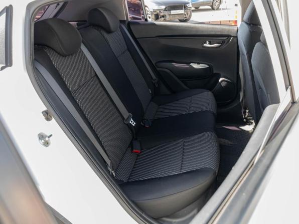 Kia Rio IV с пробегом 2019 года, цена 1 360 000 рублей, 87765 км, хэтчбек, Автокод Объявления
