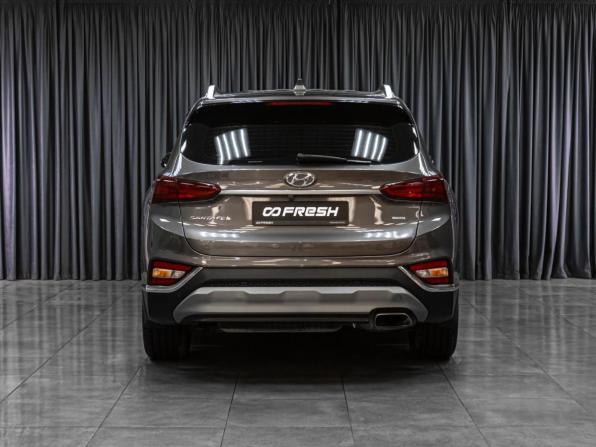 Hyundai Santa Fe IV с пробегом 2019 года, цена 2 429 000 рублей, 208187 км, внедорожник, Автокод Объявления
