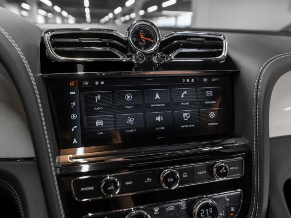 Bentley Bentayga I Рестайлинг с пробегом 2024 года, цена 25 750 000 рублей, 18342 км, внедорожник, Автокод Объявления