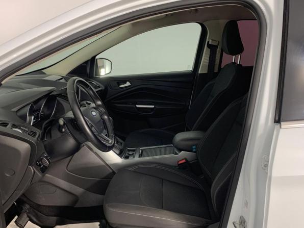 Ford Kuga II Рестайлинг с пробегом 2017 года, цена 1 571 000 рублей, 133701 км, внедорожник, Автокод Объявления