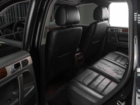 Volkswagen Touareg I Рестайлинг с пробегом 2009 года, цена 1 249 000 рублей, 229389 км, внедорожник, Автокод Объявления
