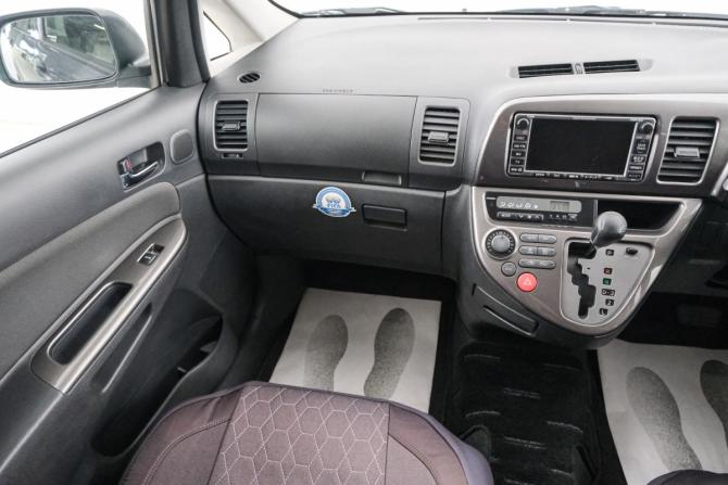 Toyota Wish I с пробегом 2004 года, цена 849 000 рублей, 215000 км, компактвэн, Автокод Объявления