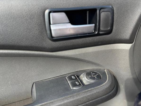 Ford C-MAX I с пробегом 2004 года, цена 300 000 рублей, 299900 км, компактвэн, Автокод Объявления