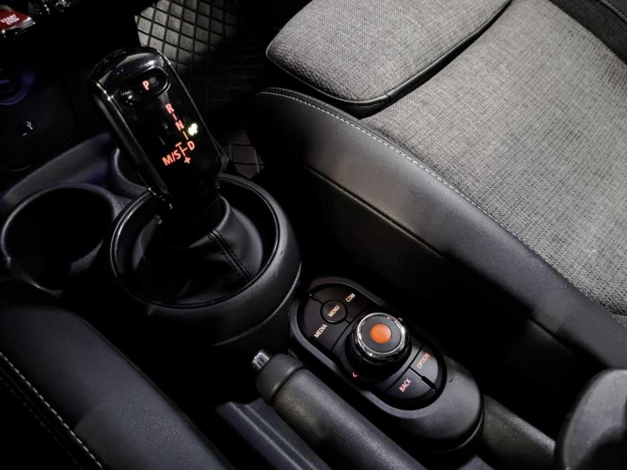 Mini Hatch III (F55/F56) Рестайлинг Москва  - изображение 27