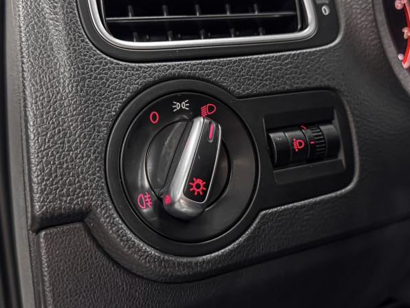 Volkswagen Polo V с пробегом 2013 года, цена 649 000 рублей, 231306 км, седан, Автокод Объявления