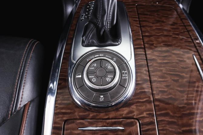 Nissan Patrol VI (Y62) с пробегом 2012 года, цена 2 549 000 рублей, 179596 км, внедорожник, Автокод Объявления