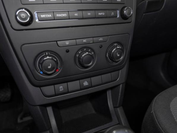 Skoda Yeti I с пробегом 2011 года, цена 1 145 000 рублей, 121500 км, внедорожник, Автокод Объявления