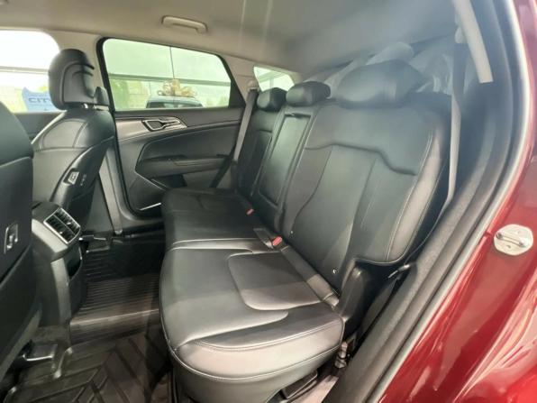 Kia Sportage V с пробегом 2023 года, цена 3 595 000 рублей, 62091 км, внедорожник, Автокод Объявления