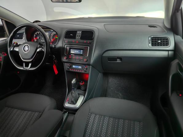 Volkswagen Polo V Рестайлинг с пробегом 2017 года, цена 1 398 000 рублей, 49000 км, седан, Автокод Объявления