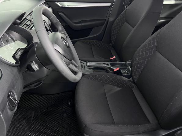 Skoda Octavia III (A7) Рестайлинг с пробегом 2018 года, цена 1 459 000 рублей, 235600 км, лифтбек, Автокод Объявления