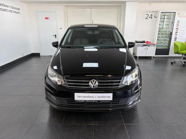 Volkswagen Polo V Рестайлинг с пробегом 2017 года, цена 1 318 000 рублей, 74782 км, седан, Автокод Объявления