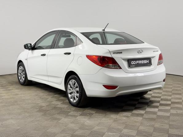 Hyundai Solaris I с пробегом 2013 года, цена 675 500 рублей, 185640 км, седан, Автокод Объявления