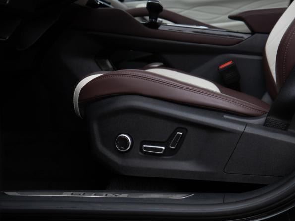 Geely Monjaro I с пробегом 2023 года, цена 3 133 000 рублей, 16158 км, внедорожник, Автокод Объявления