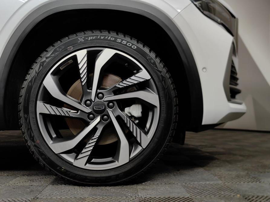 Geely Monjaro I Москва  - изображение 9