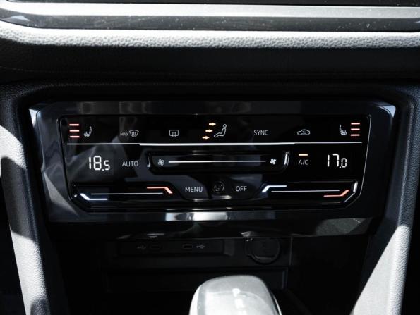 Volkswagen Tiguan II Рестайлинг с пробегом 2020 года, цена 3 255 000 рублей, 46021 км, внедорожник, Автокод Объявления