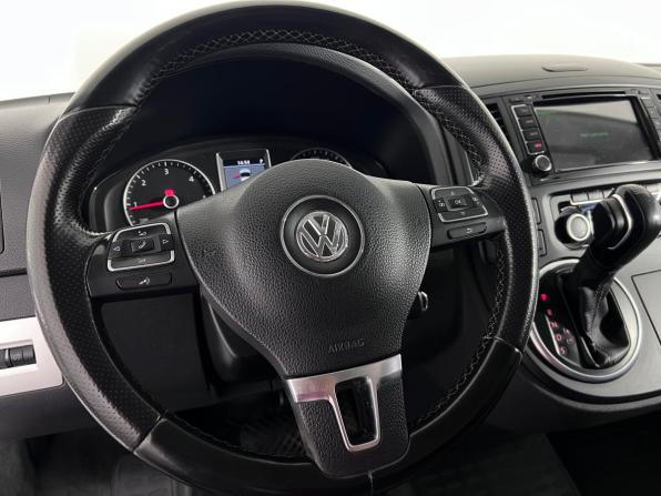 Volkswagen Multivan T5 Рестайлинг с пробегом 2013 года, цена 2 499 000 рублей, 172103 км, минивэн, Автокод Объявления