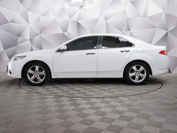 Honda Accord VIII Рестайлинг с пробегом 2012 года, цена 1 295 000 рублей, 234277 км, седан, Автокод Объявления
