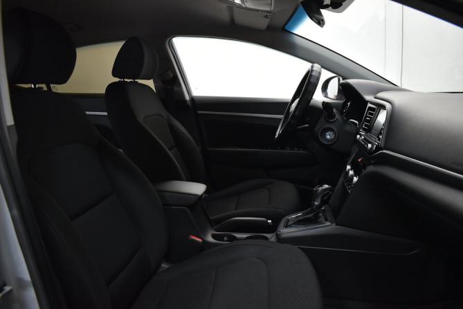 Hyundai Elantra VI (AD) Рестайлинг с пробегом 2019 года, цена 1 640 000 рублей, 105278 км, седан, Автокод Объявления