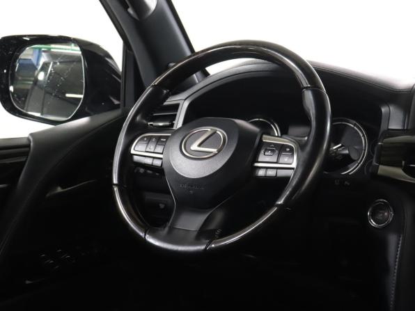Lexus LX III Рестайлинг 2 с пробегом 2016 года, цена 6 700 000 рублей, 197946 км, внедорожник, Автокод Объявления